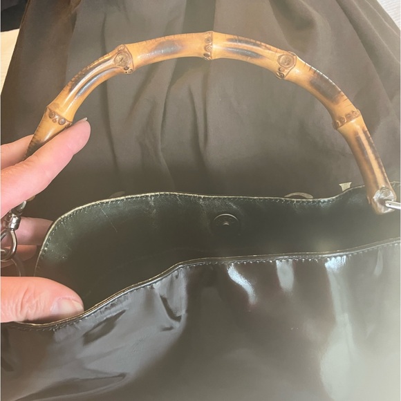 Gucci AUTHENTIC Vintage Black Patent Leather Bamboo Handle Shoulder Bag - Picture 6 of 13